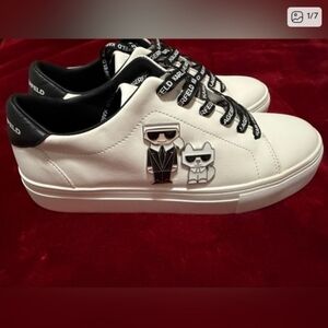 NWT Karl Lagerfield White Sneakers With Black Accents. Size 8.5